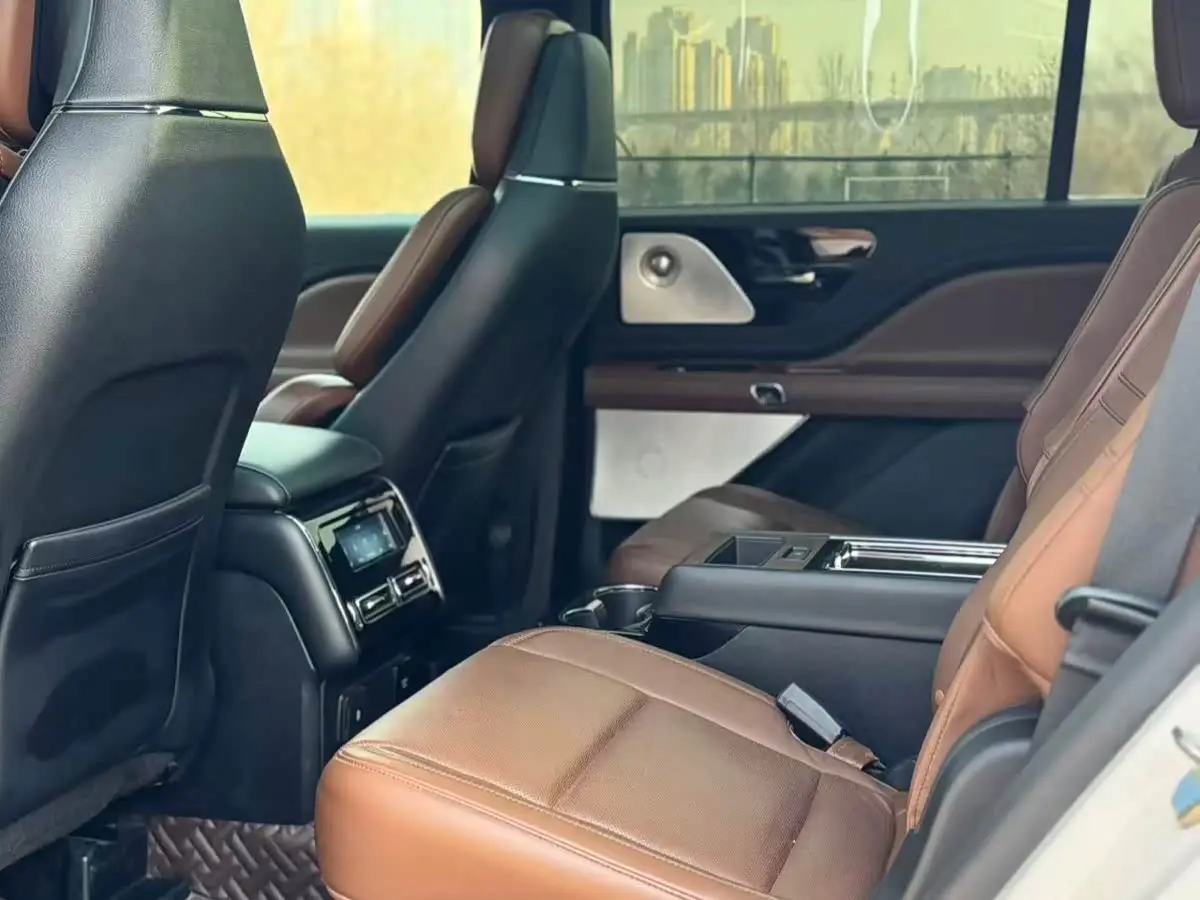 Lincoln Aviator 2021 — Şəkil 7/12
