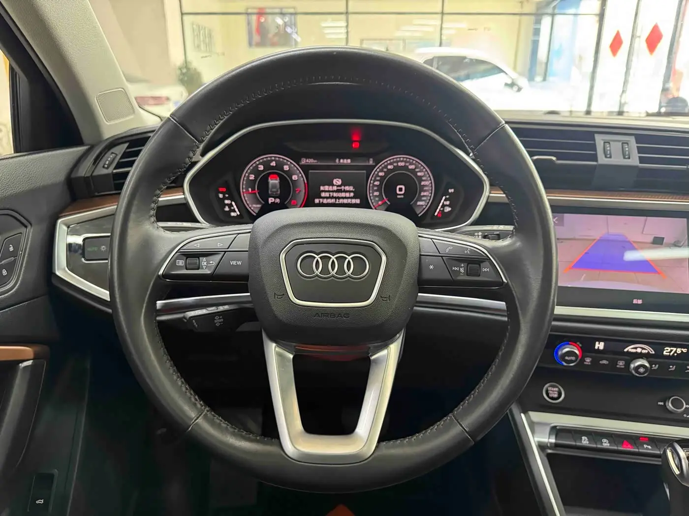 Audi Q3 2021 — Фото 15/20