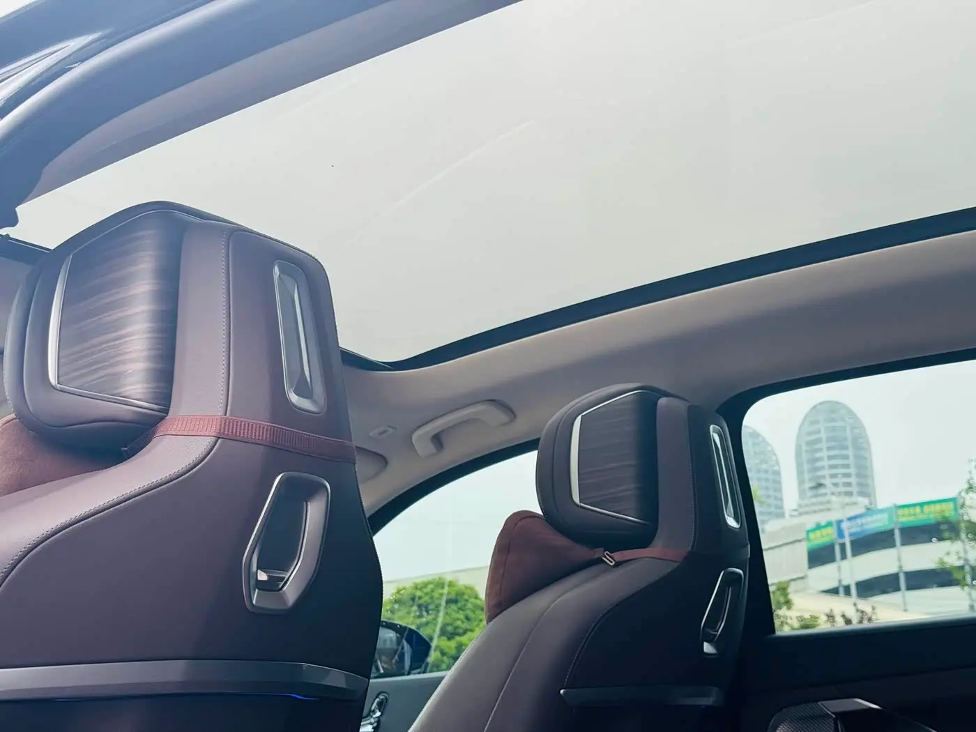 BMW 7 Series 2024 — Photo 17/20