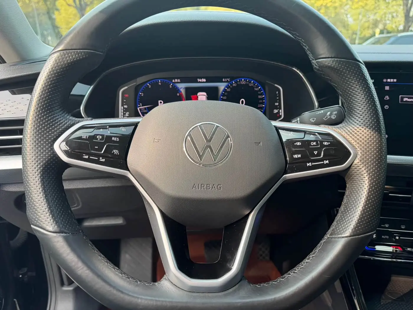 Volkswagen Passat 2023 — Фото 10/20