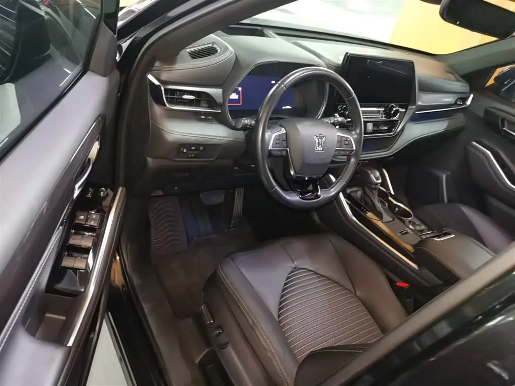 Toyota Crown Kluger 2022 — Şəkil 16/20