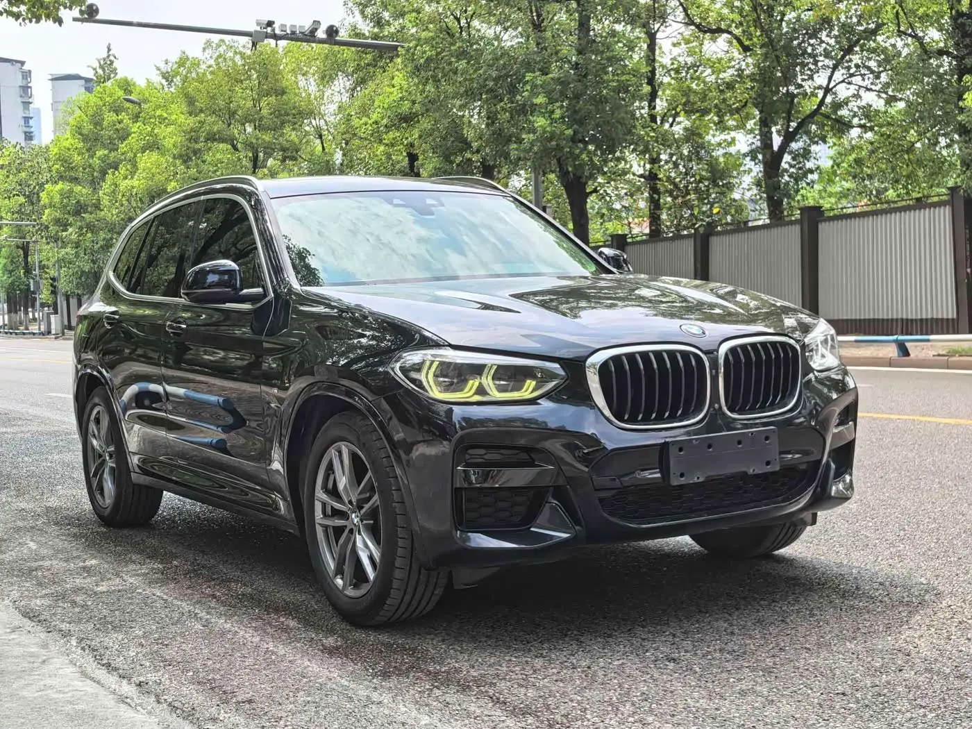 BMW X3 2021 — Фото 3/9