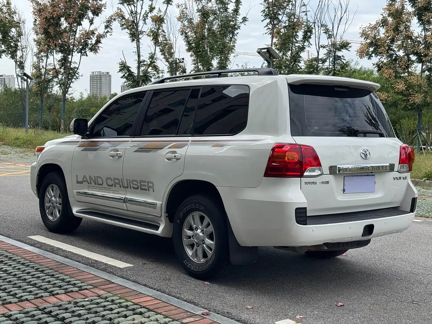 Toyota Land Cruiser 2016 — Photo 4/20