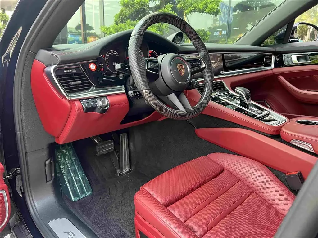 Porsche Panamera 2022 — Photo 2/11