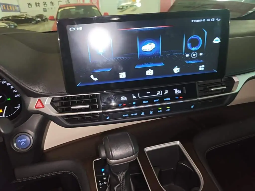 Toyota Sienna 2022 — Photo 13/20