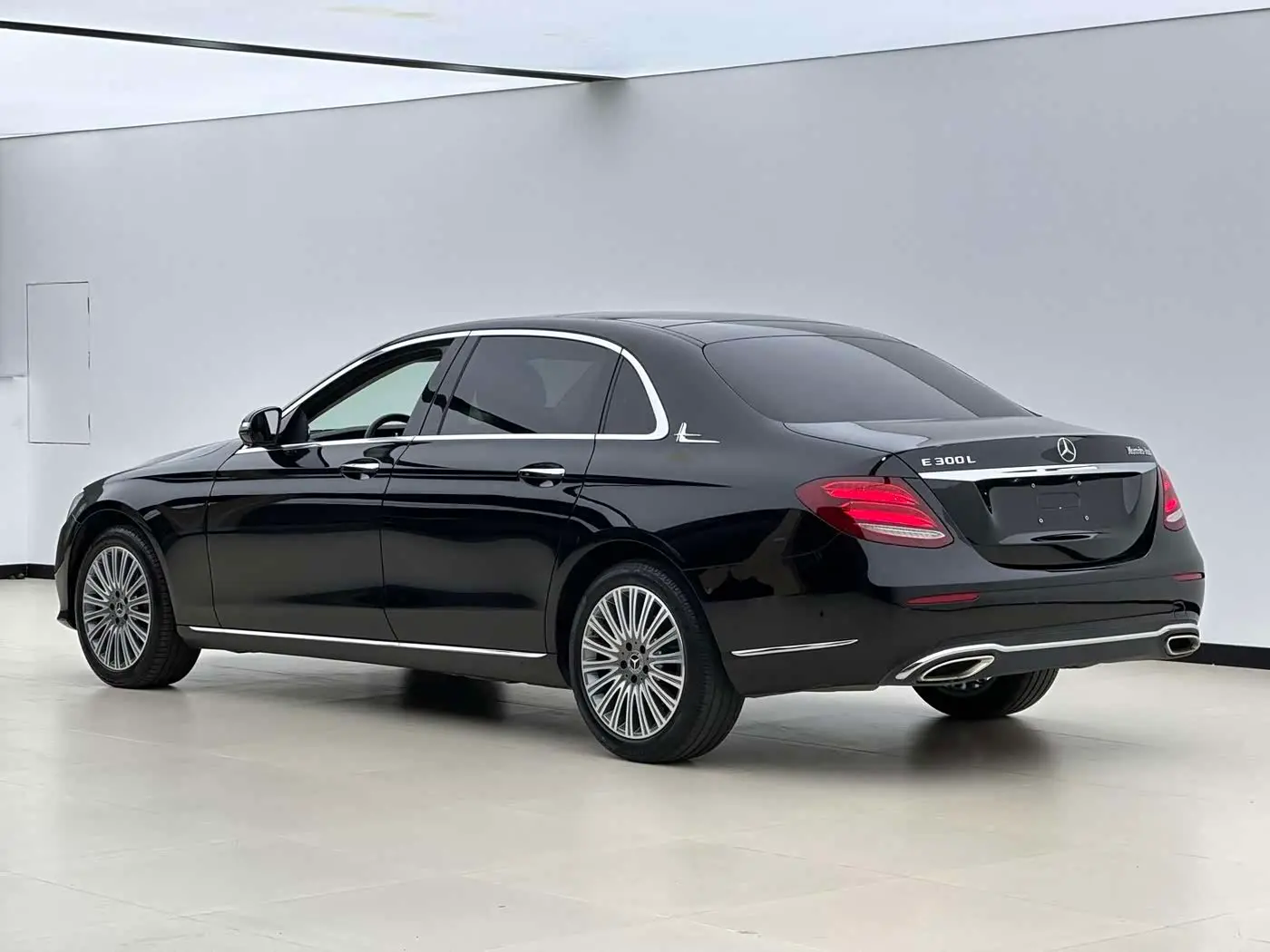 Mercedes-Benz E-Class 2019 — Şəkil 2/8