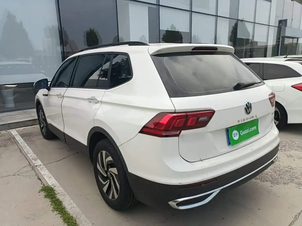 Volkswagen Tiguan L 2022 — Photo 5/20