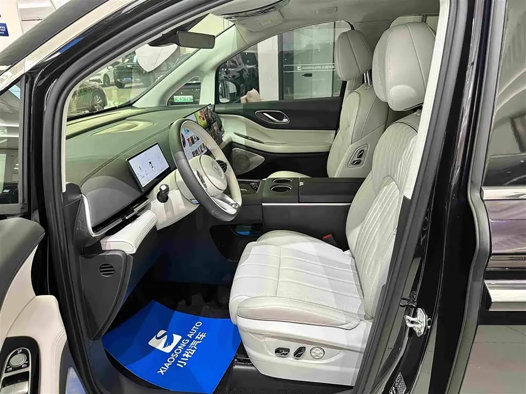 Voyah Auto Voyah Dreamer 2024 — Photo 9/19
