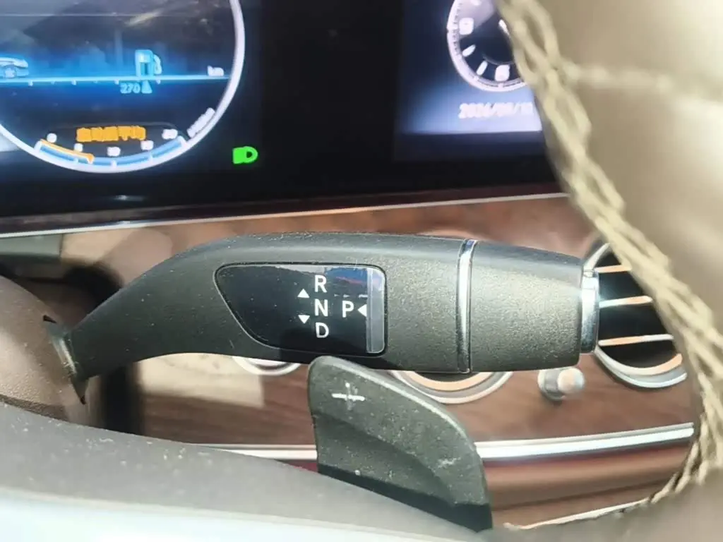 Mercedes-Benz E-Class 2020 — Şəkil 14/20