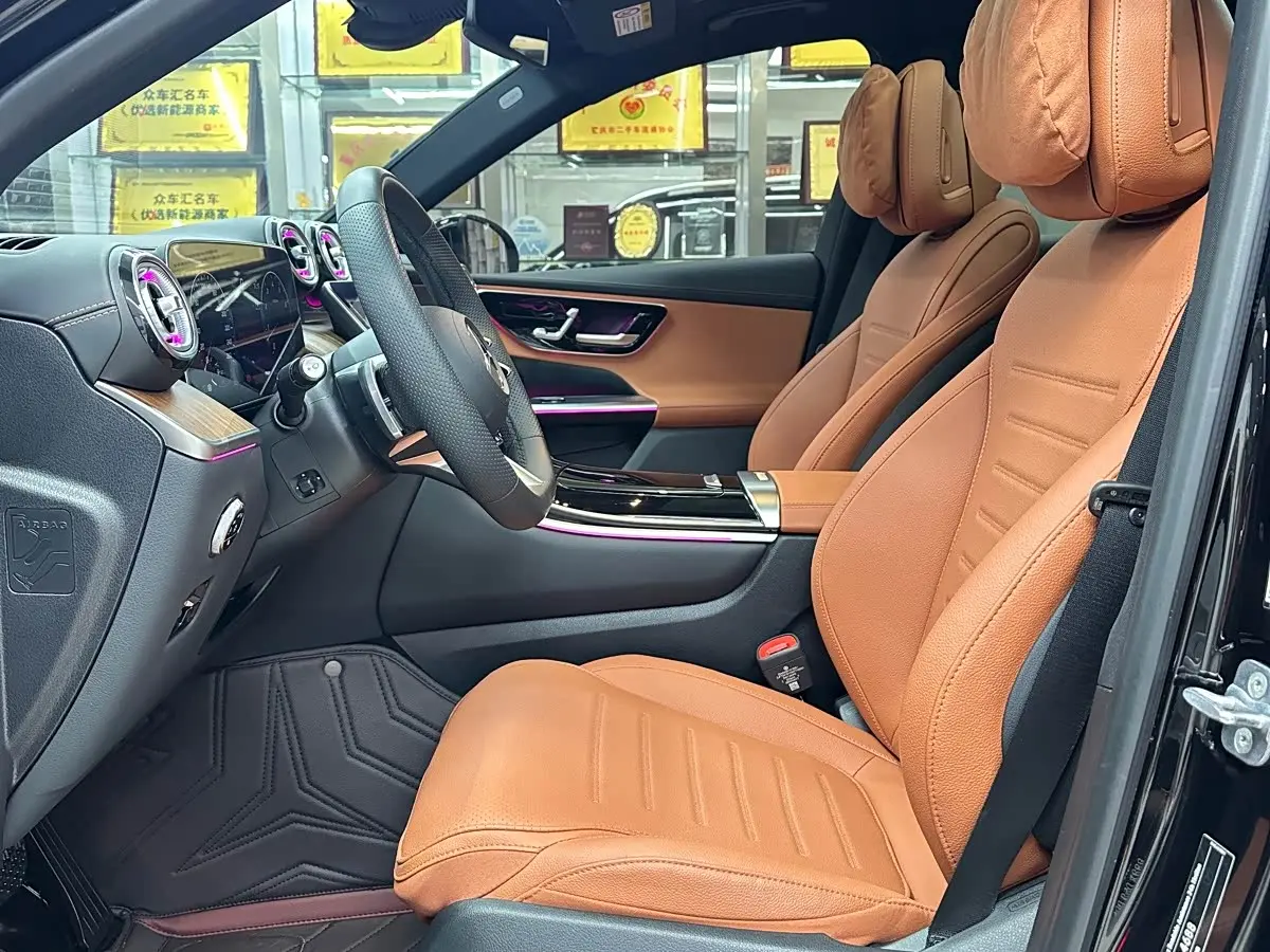 Mercedes-Benz GLC 2024 — Photo 7/20