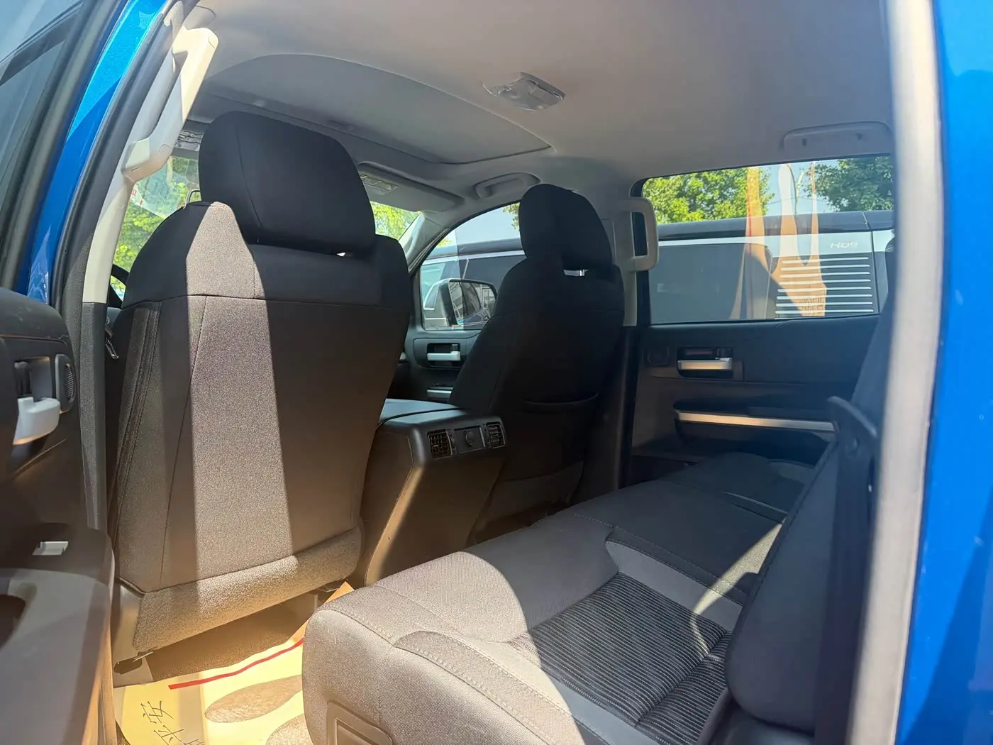 Toyota Tundra 2018 — Photo 8/15