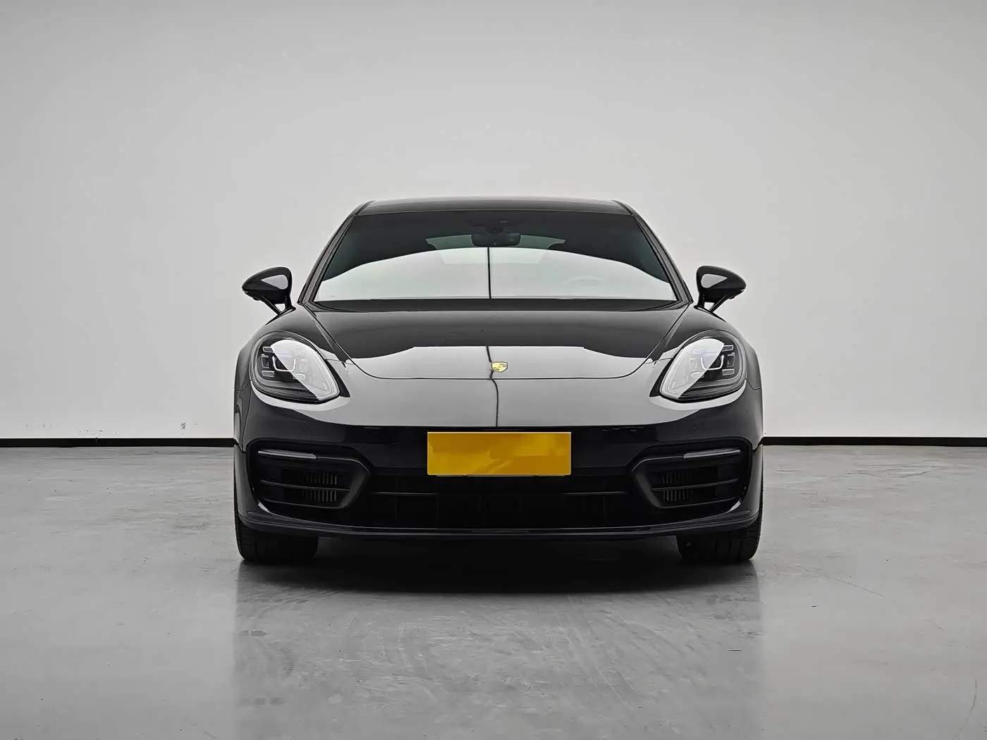 Porsche Panamera 2022 — Photo 2/20