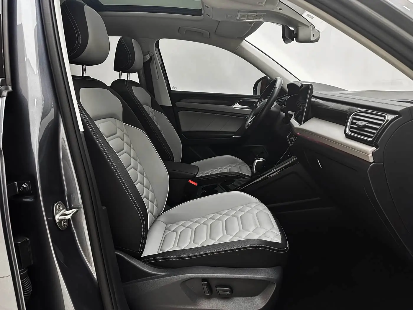 Volkswagen Tayron 2023 — Photo 17/20