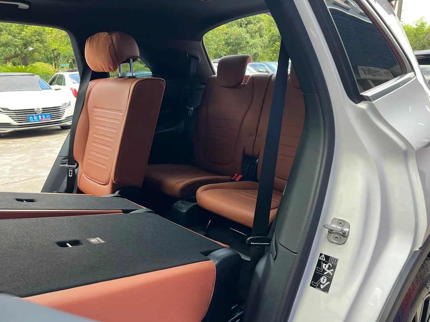 Mercedes-Benz GLC 2024 — Photo 9/20