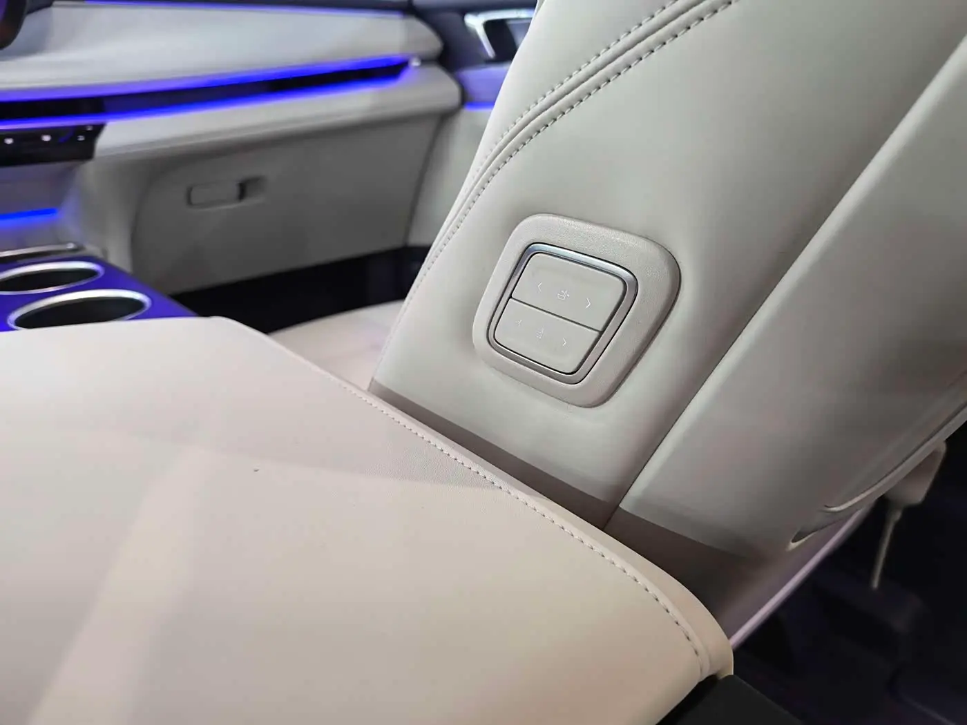 Buick GL8 New Energy 2025 — Şəkil 17/19