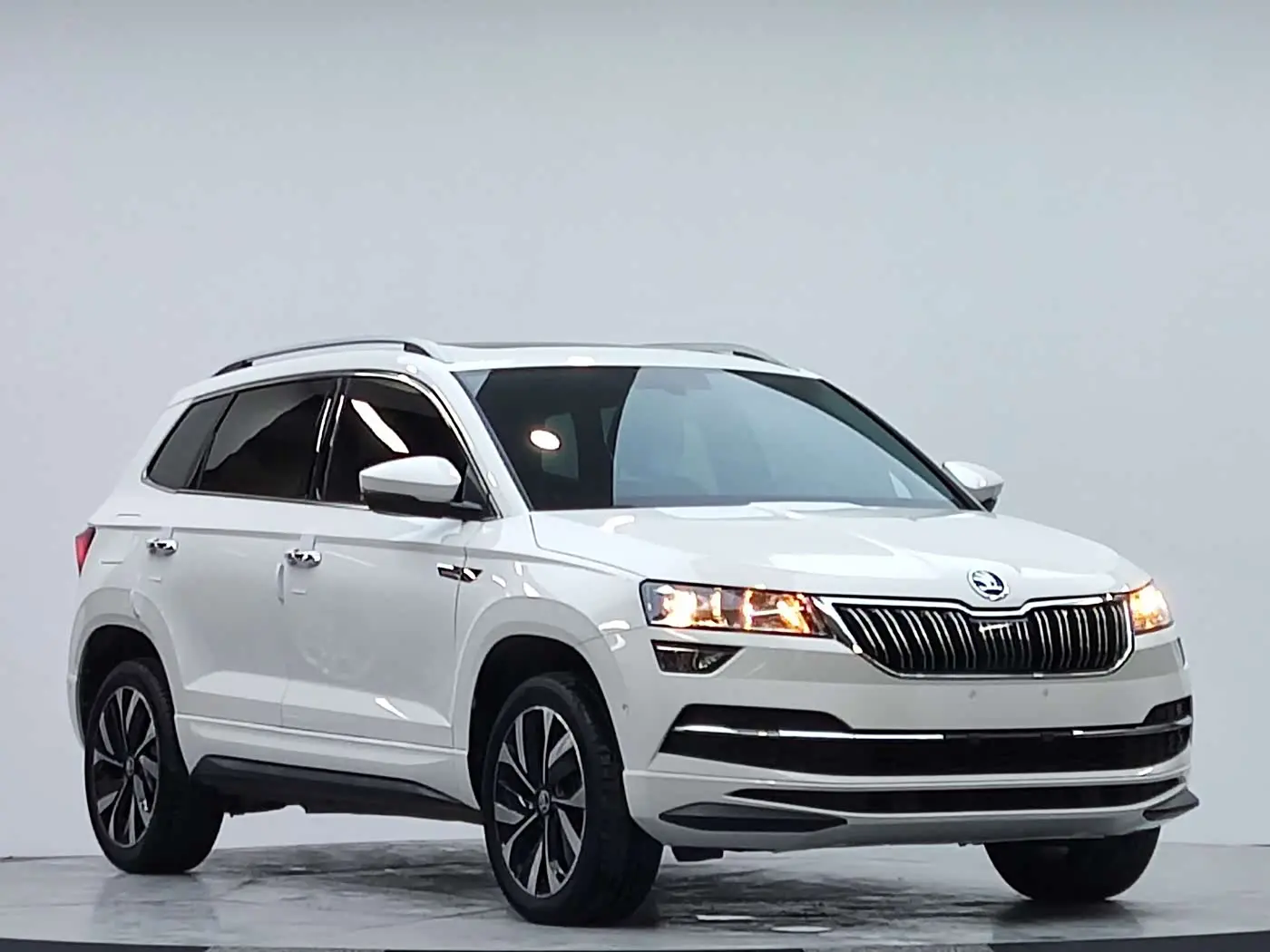 Škoda Karoq 2023 — Photo 3/18