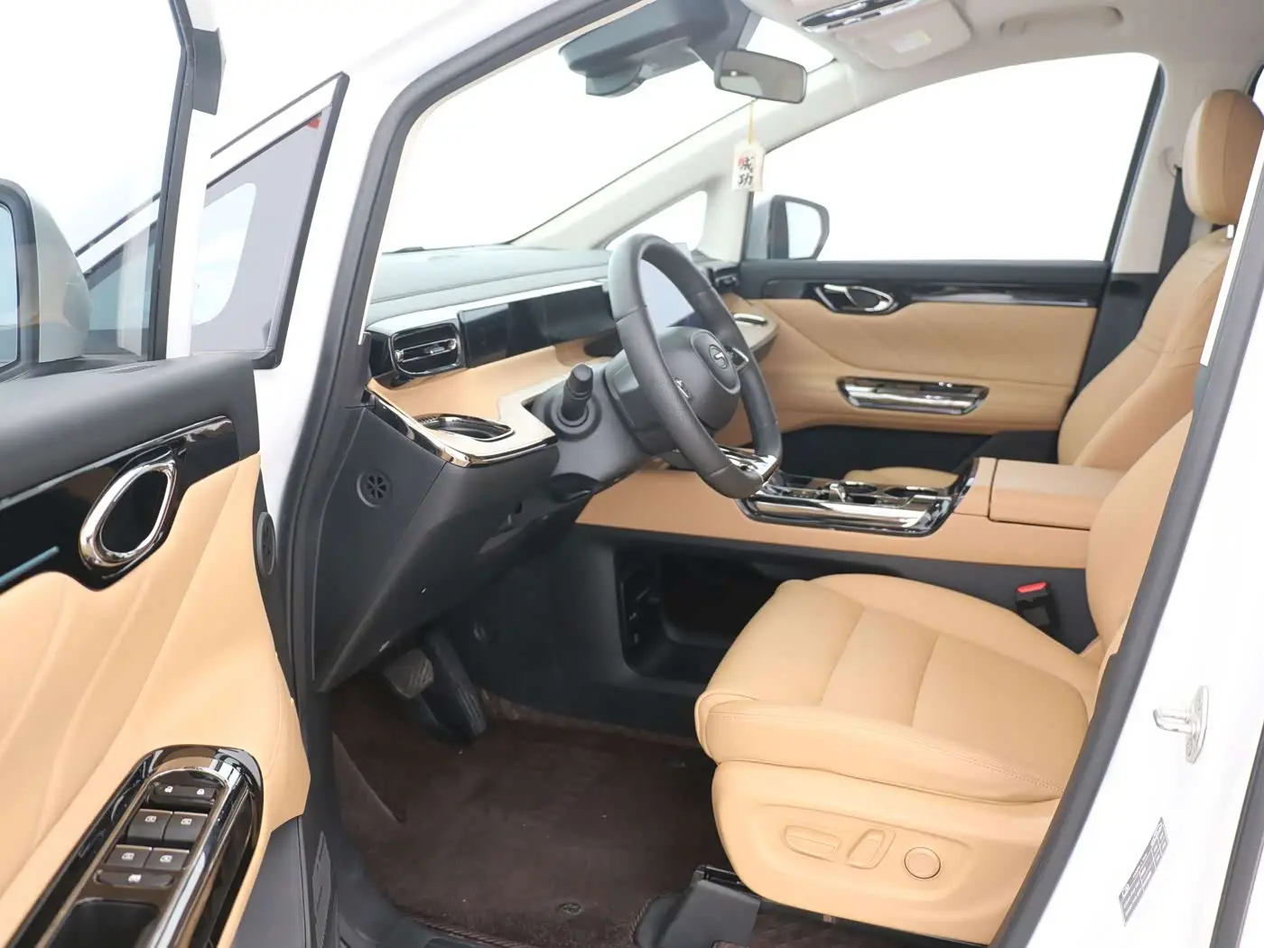 GAC Trumpchi Trumpchi E8 NEV 2024 — ფოტო 11/16