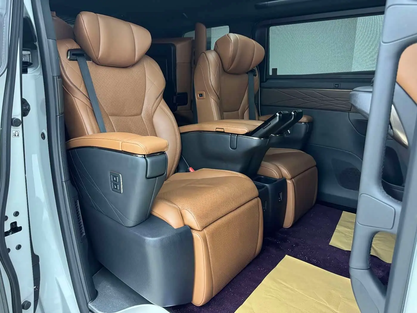 Toyota Vellfire 2024 — Фото 14/18