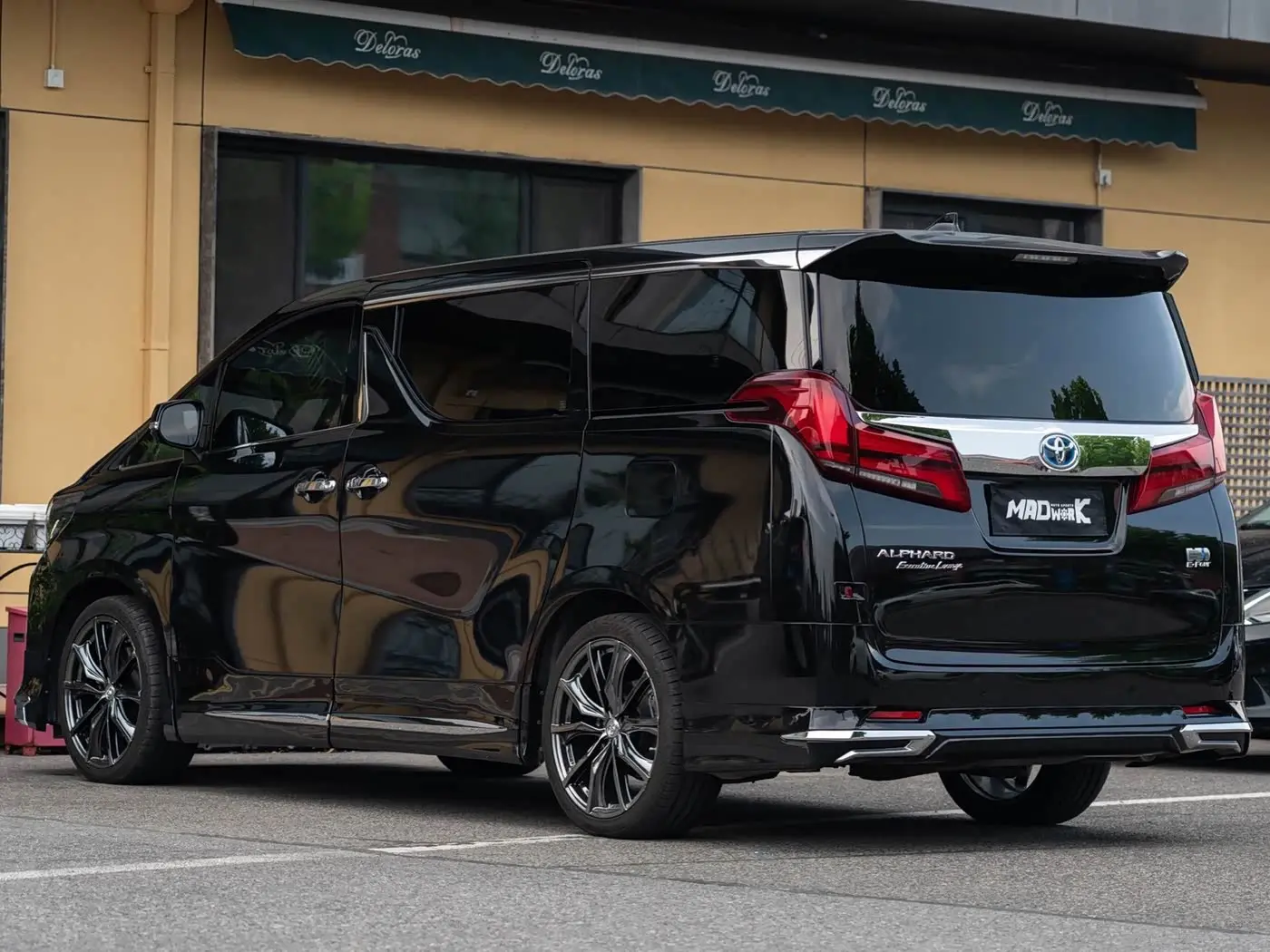 Toyota Alphard 2021 — Photo 7/20