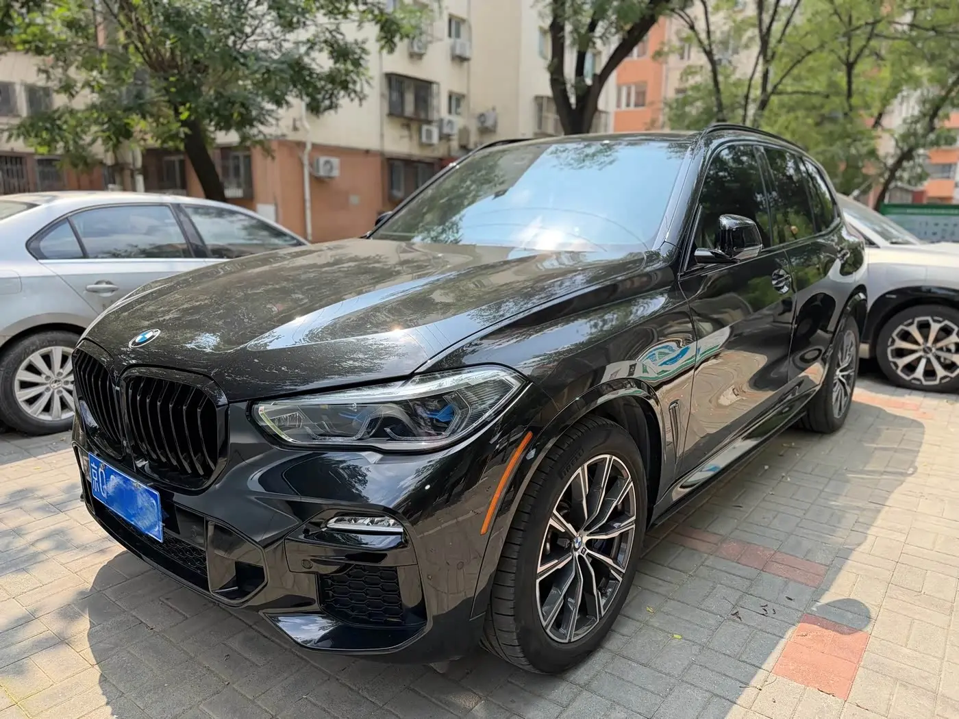 BMW X5 2019 — Фото 1/6