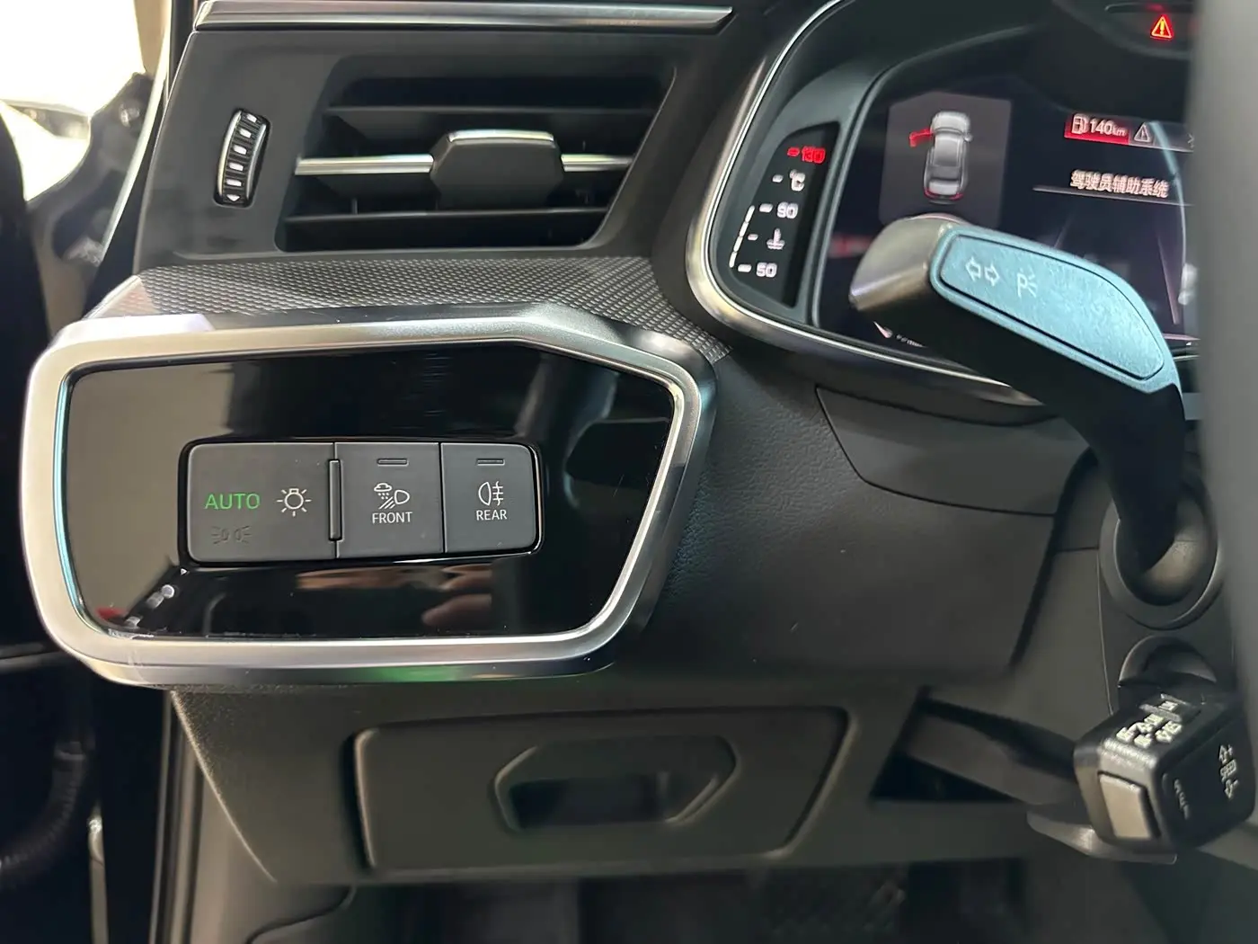 Audi A6L 2020 — Photo 12/17