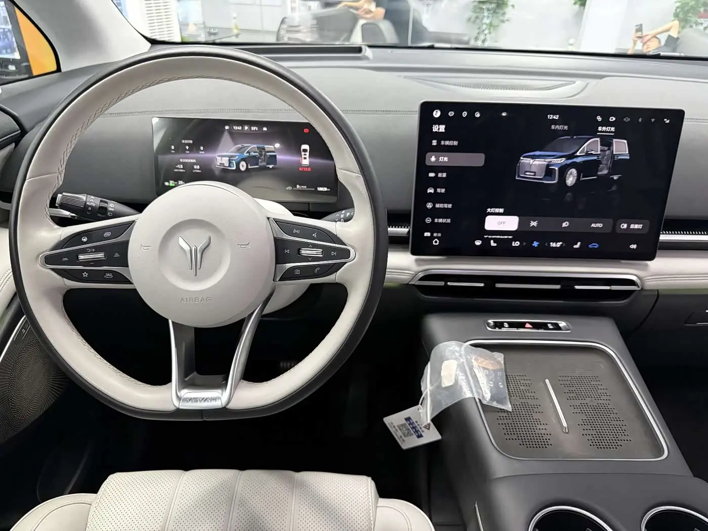 Voyah Auto Voyah Dreamer 2025 — Photo 8/20