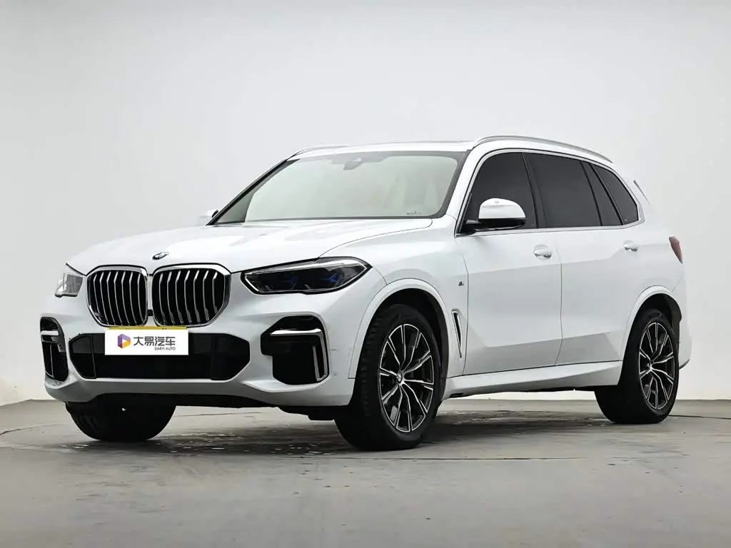 BMW X5 2022 — Фото 1/19