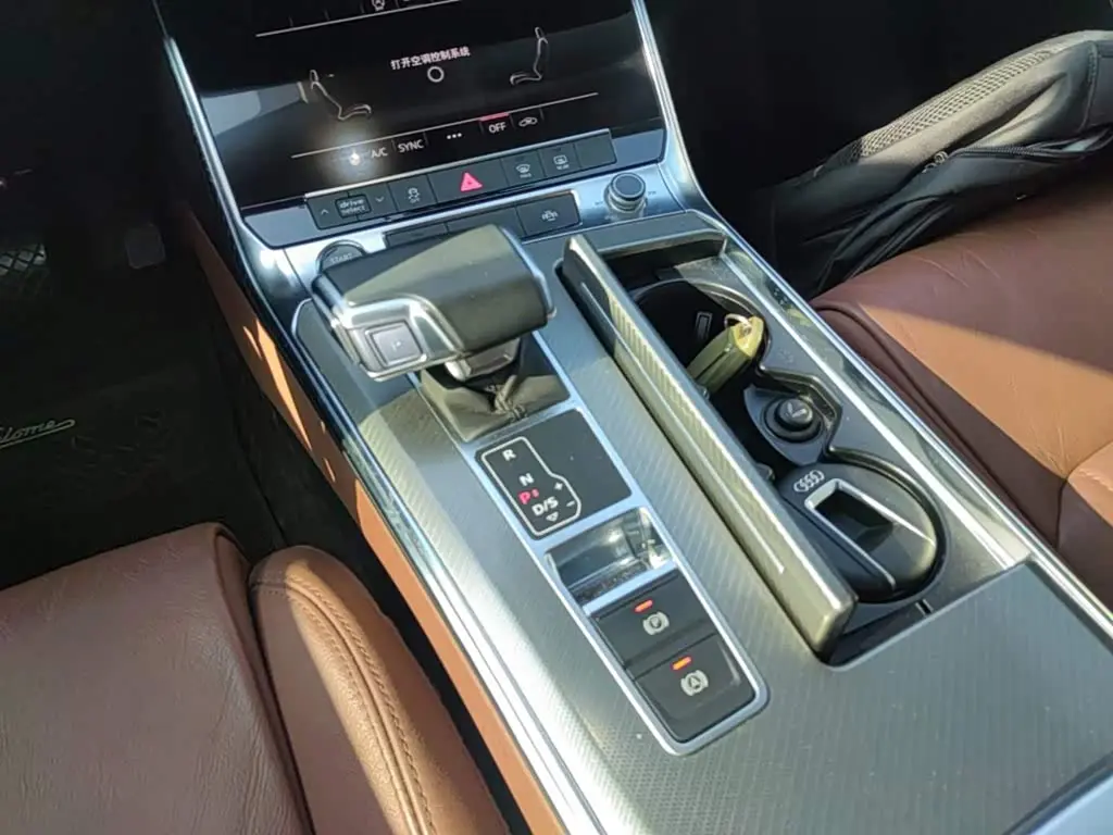 Audi A6L 2020 — Photo 10/20