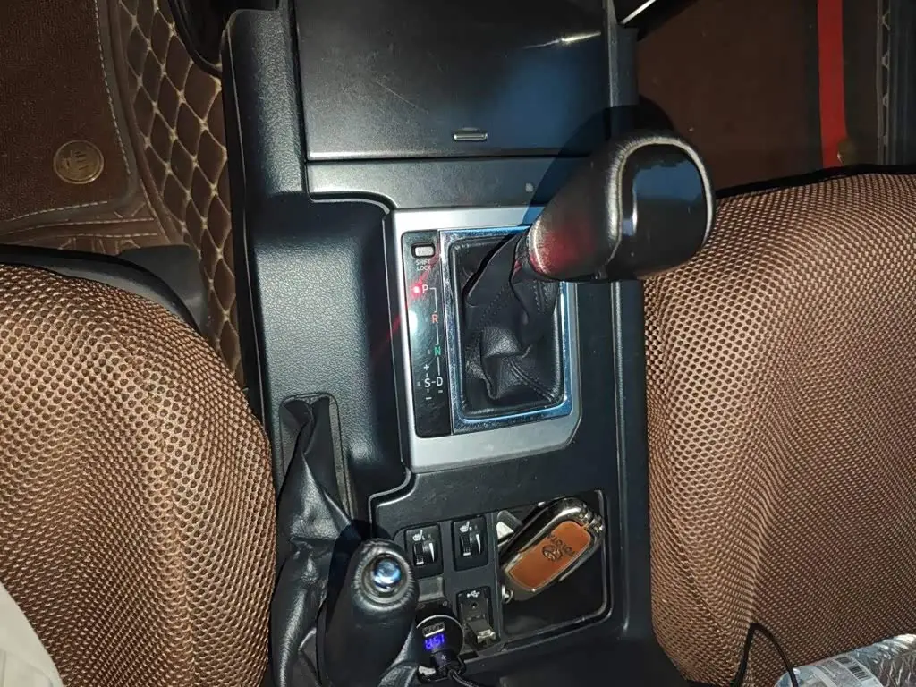 Toyota Prado 2017 — ფოტო 15/20