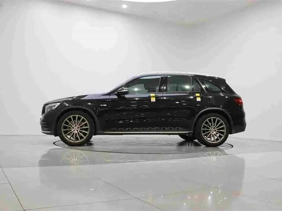 Mercedes-Benz GLC AMG 2018 — Photo 8/20