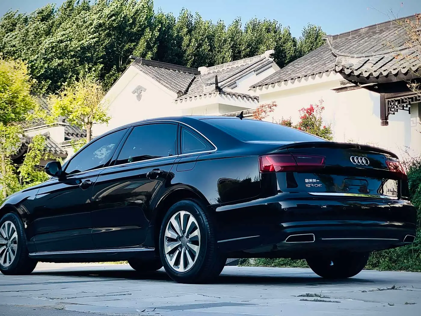 Audi A6L 2016 — Фото 4/19