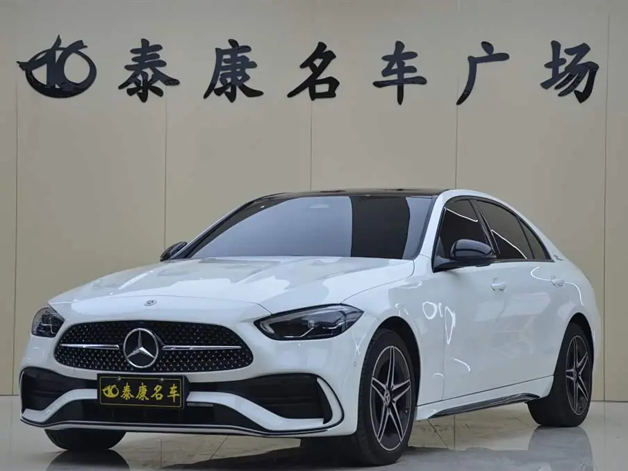 Mercedes-Benz C-Class 2024 — Photo 1/15