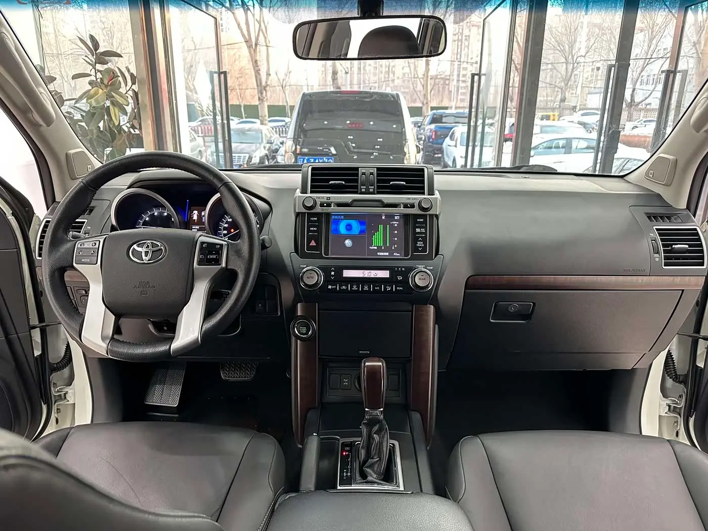 Toyota Prado 2017 — Şəkil 14/20