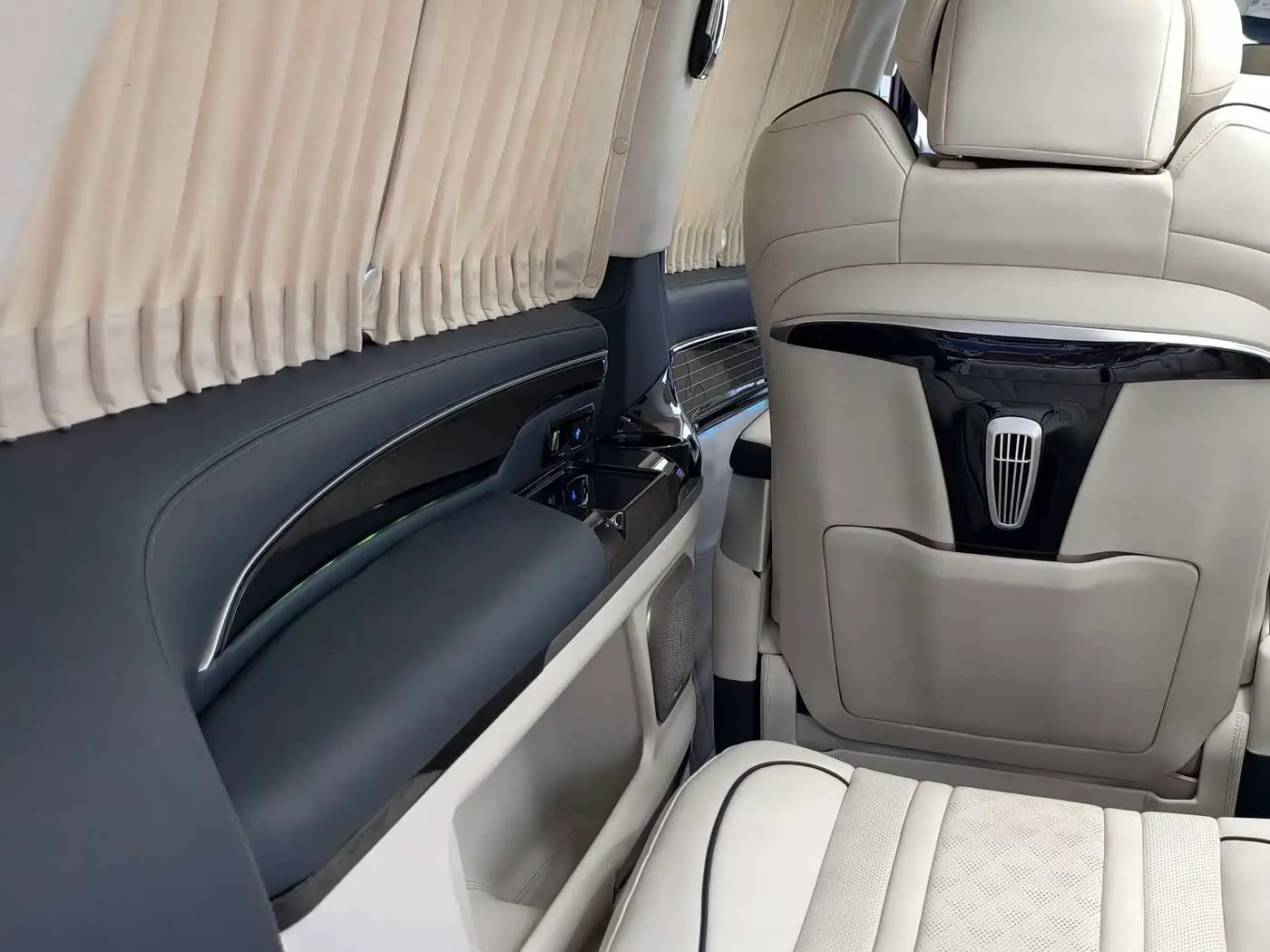 Mercedes-Benz Vito 2022 — Фото 15/17