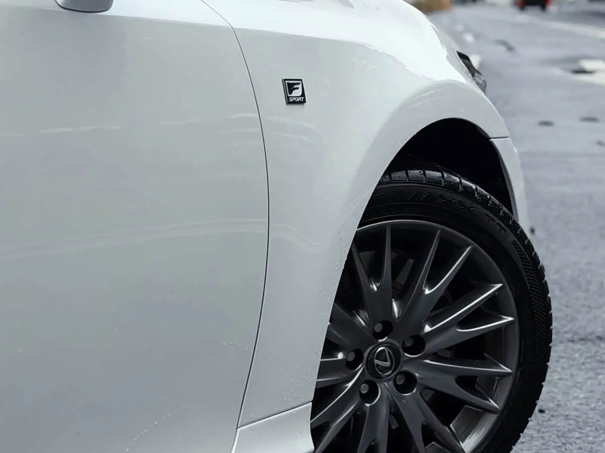 Lexus GS 2013 — Photo 8/19