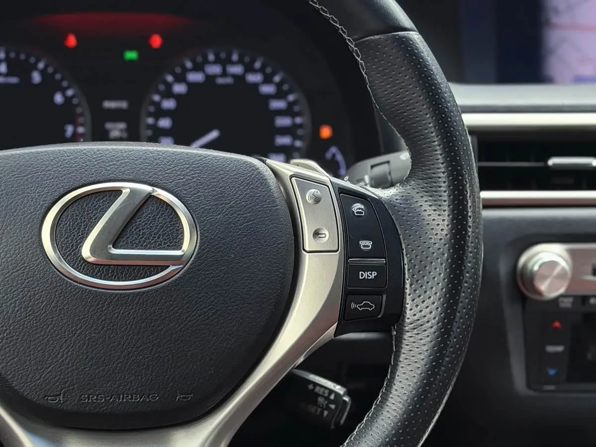 Lexus GS 2013 — Photo 14/19