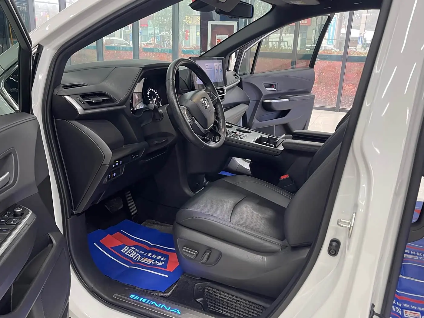 Toyota Sienna 2022 — Photo 14/20