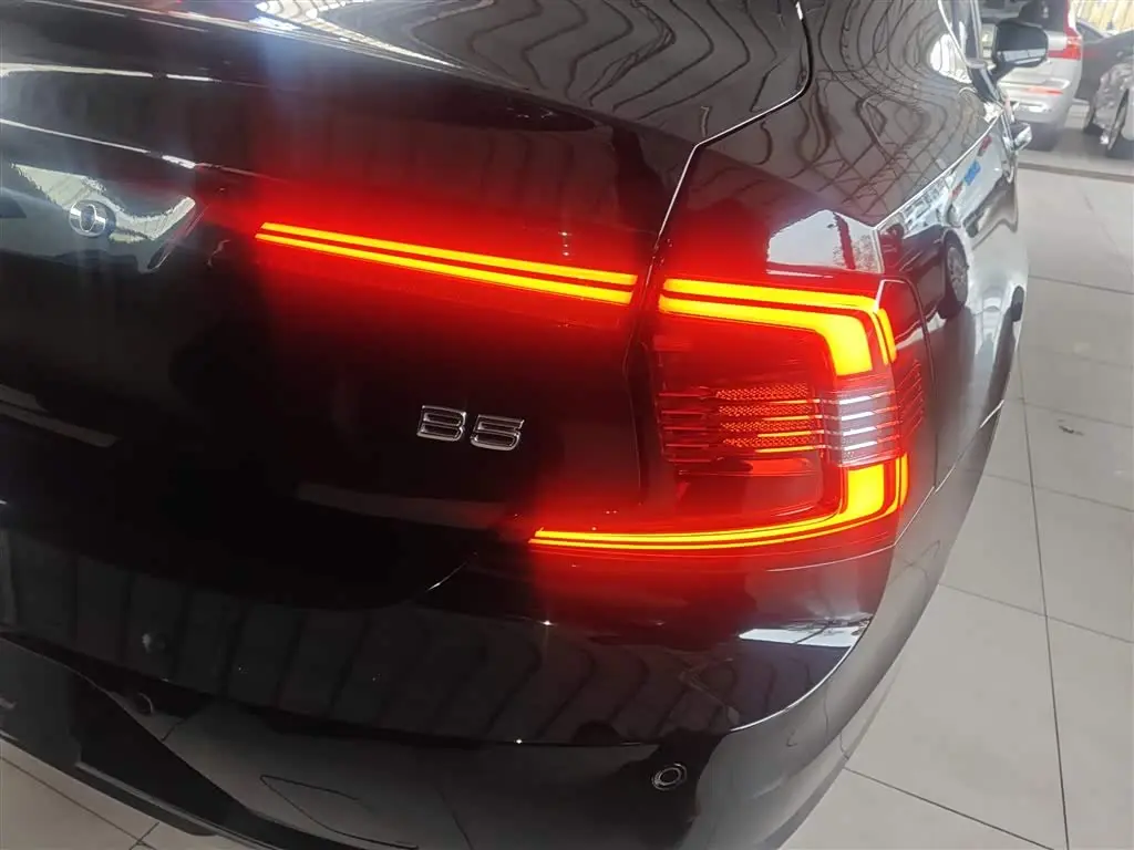 Volvo S90 2024 — Photo 8/20
