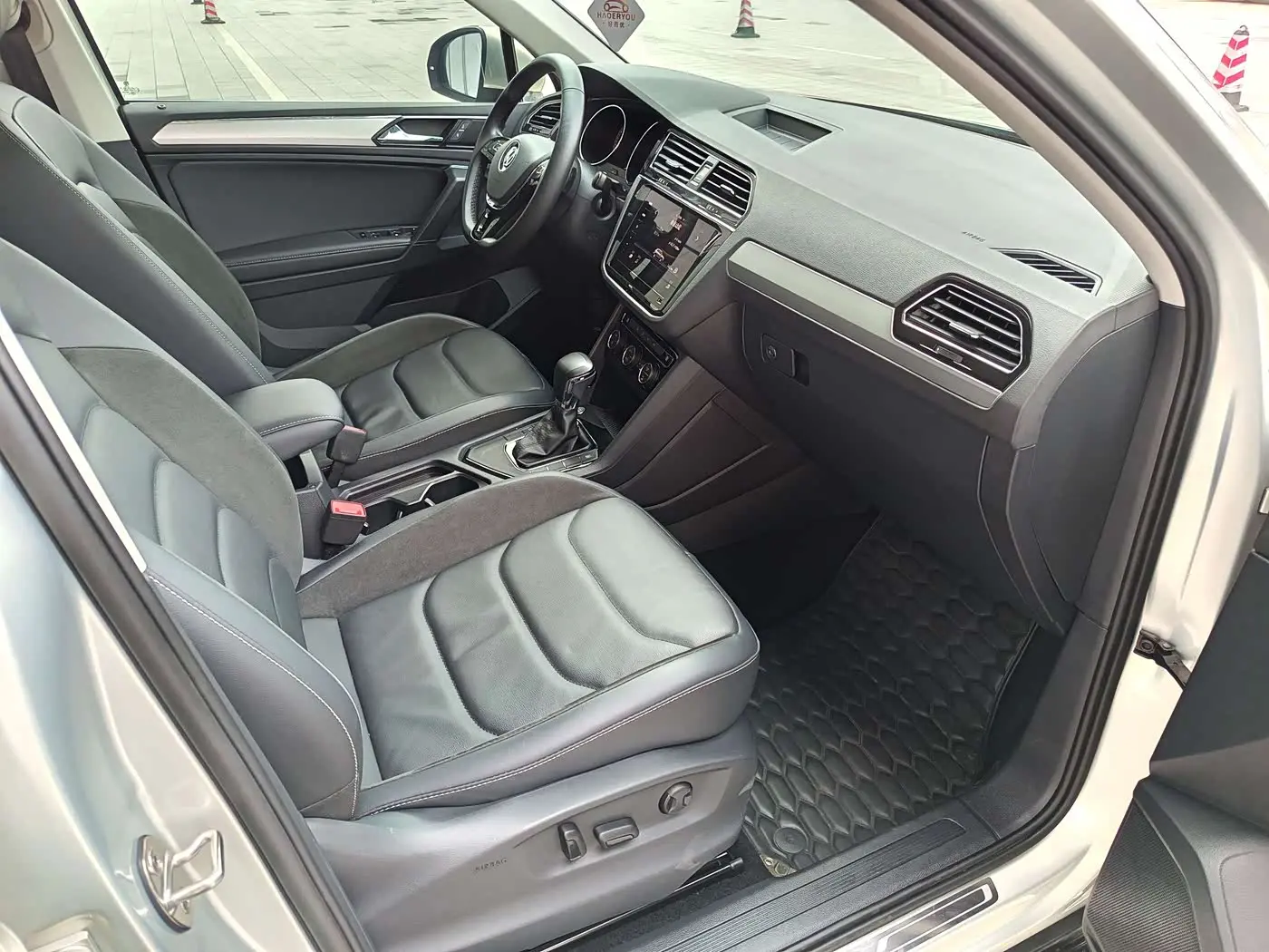 Volkswagen Tiguan L 2020 — Фото 13/20