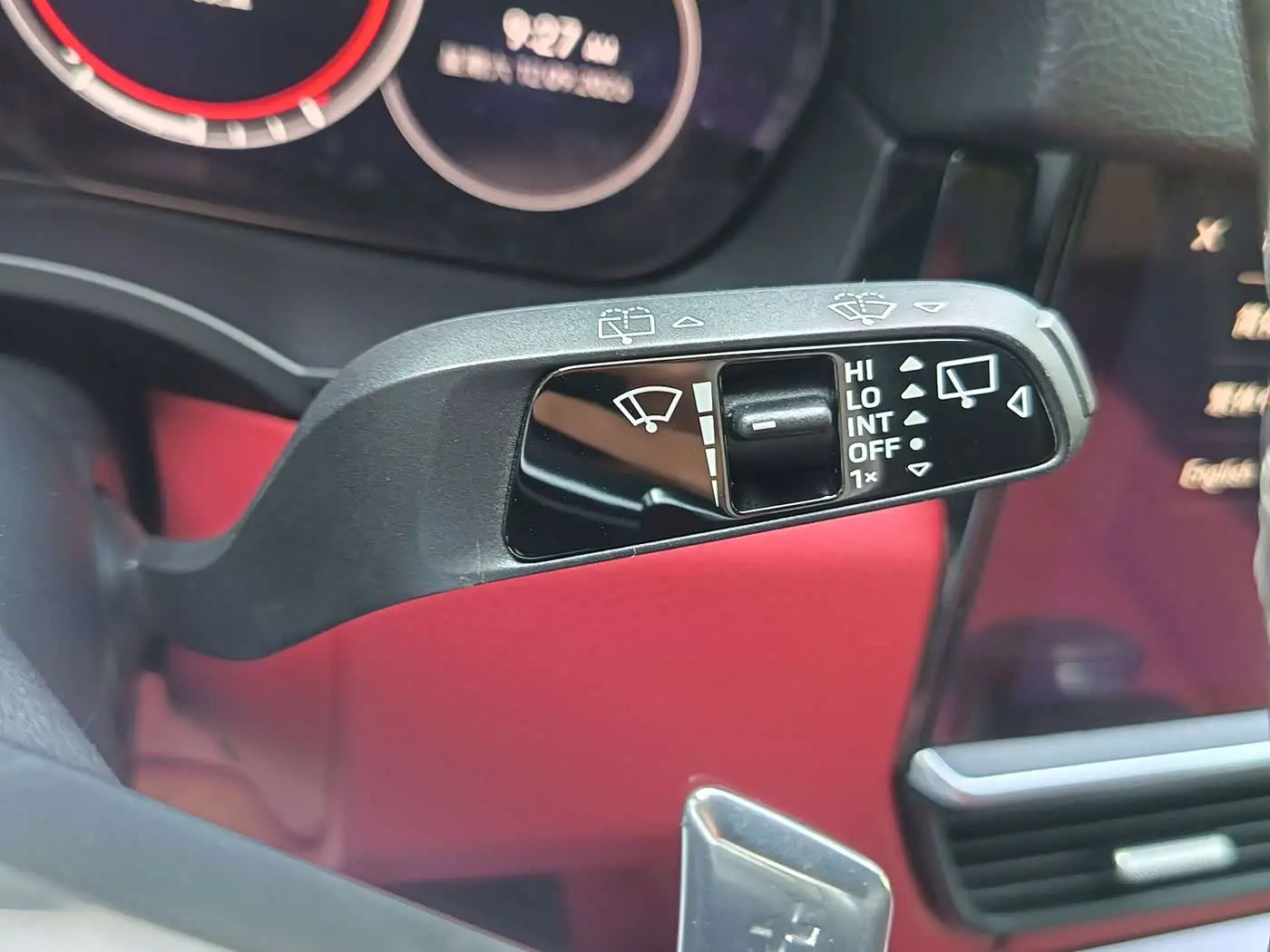 Porsche Cayenne 2023 — Şəkil 19/20
