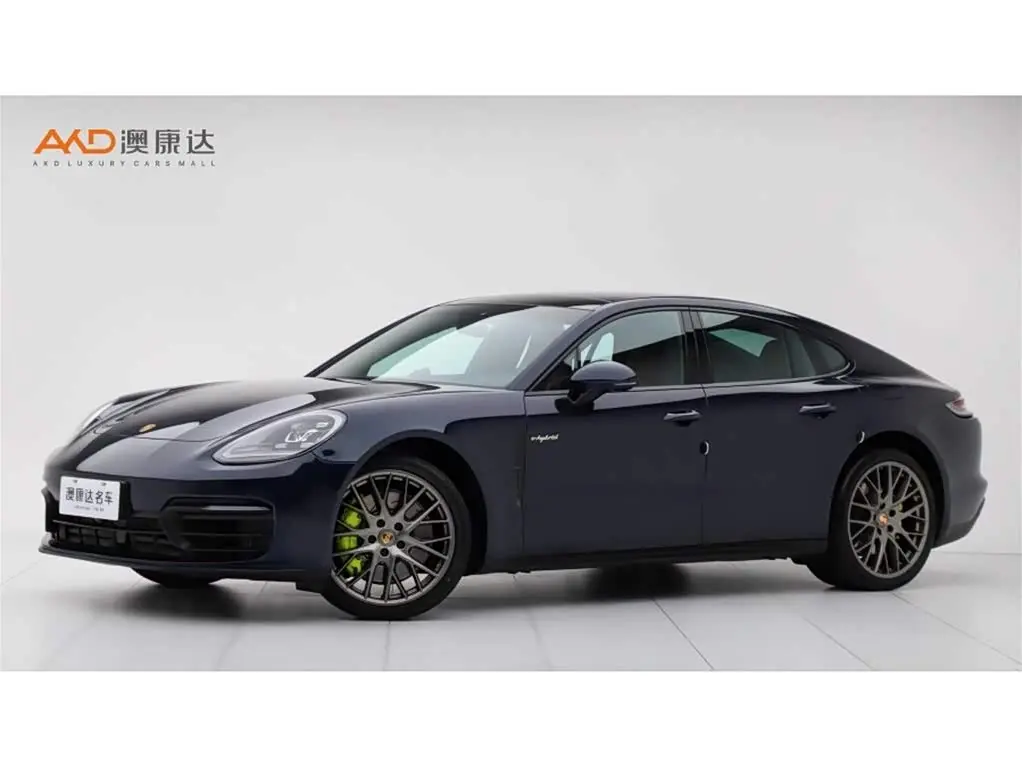 Porsche Panamera New Energy 2023 — Photo 1/10