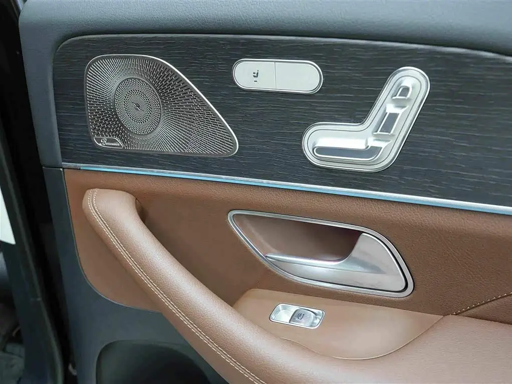 Mercedes-Benz GLE 2024 — Фото 16/20
