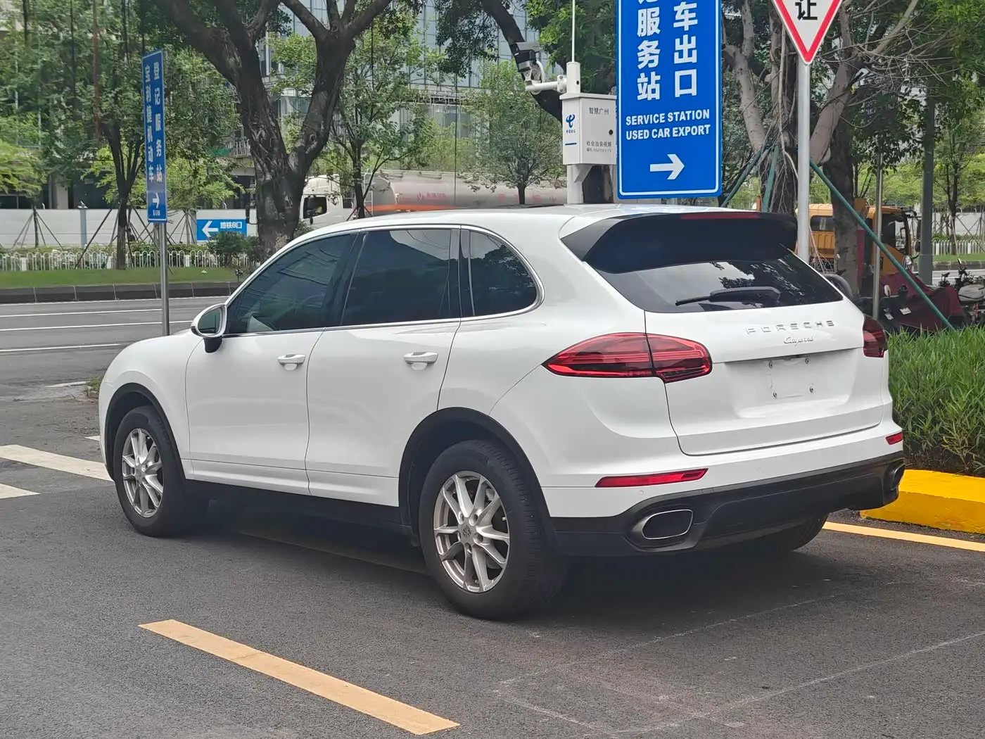 Porsche Cayenne 2015 — Фото 9/11