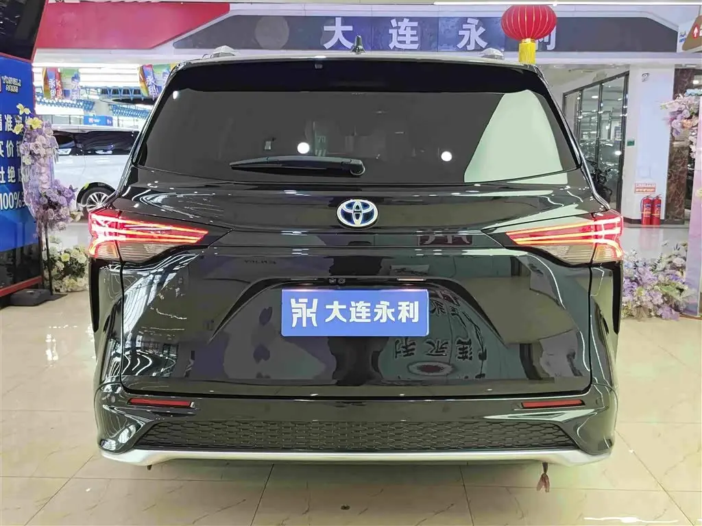 Toyota Granvia 2023 — Şəkil 13/18