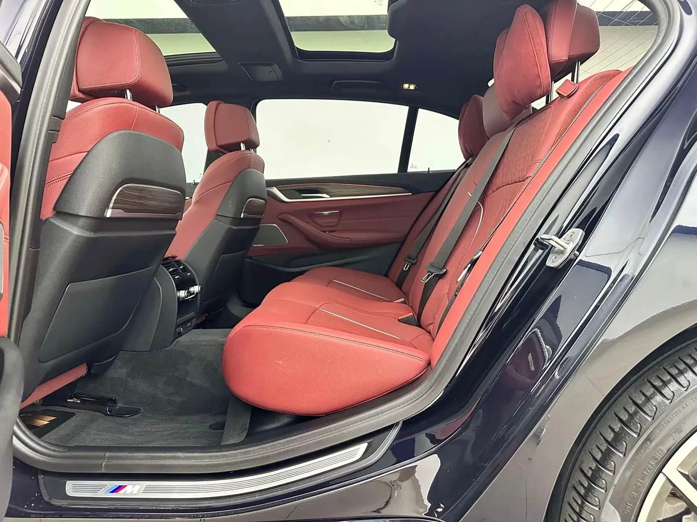 BMW 5 Series 2021 — Photo 4/13