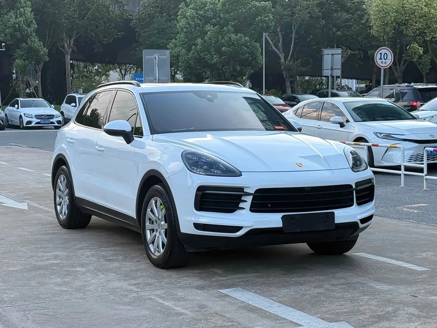 Porsche Cayenne New Energy 2020 — Photo 3/12
