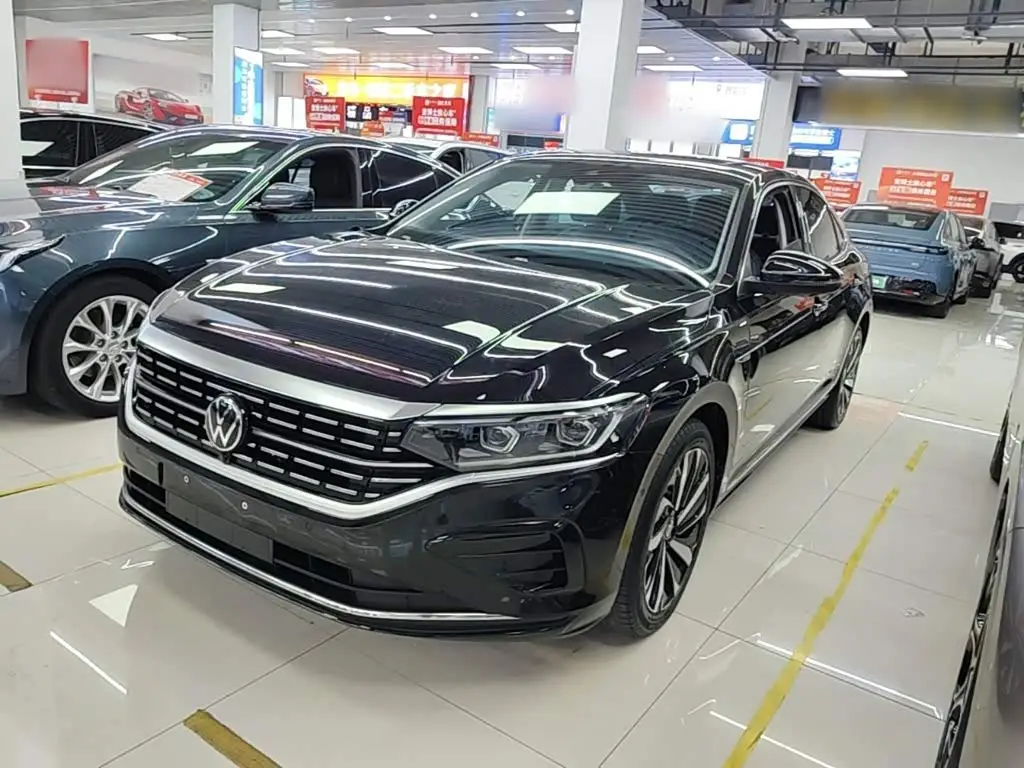 Volkswagen Passat, 2023