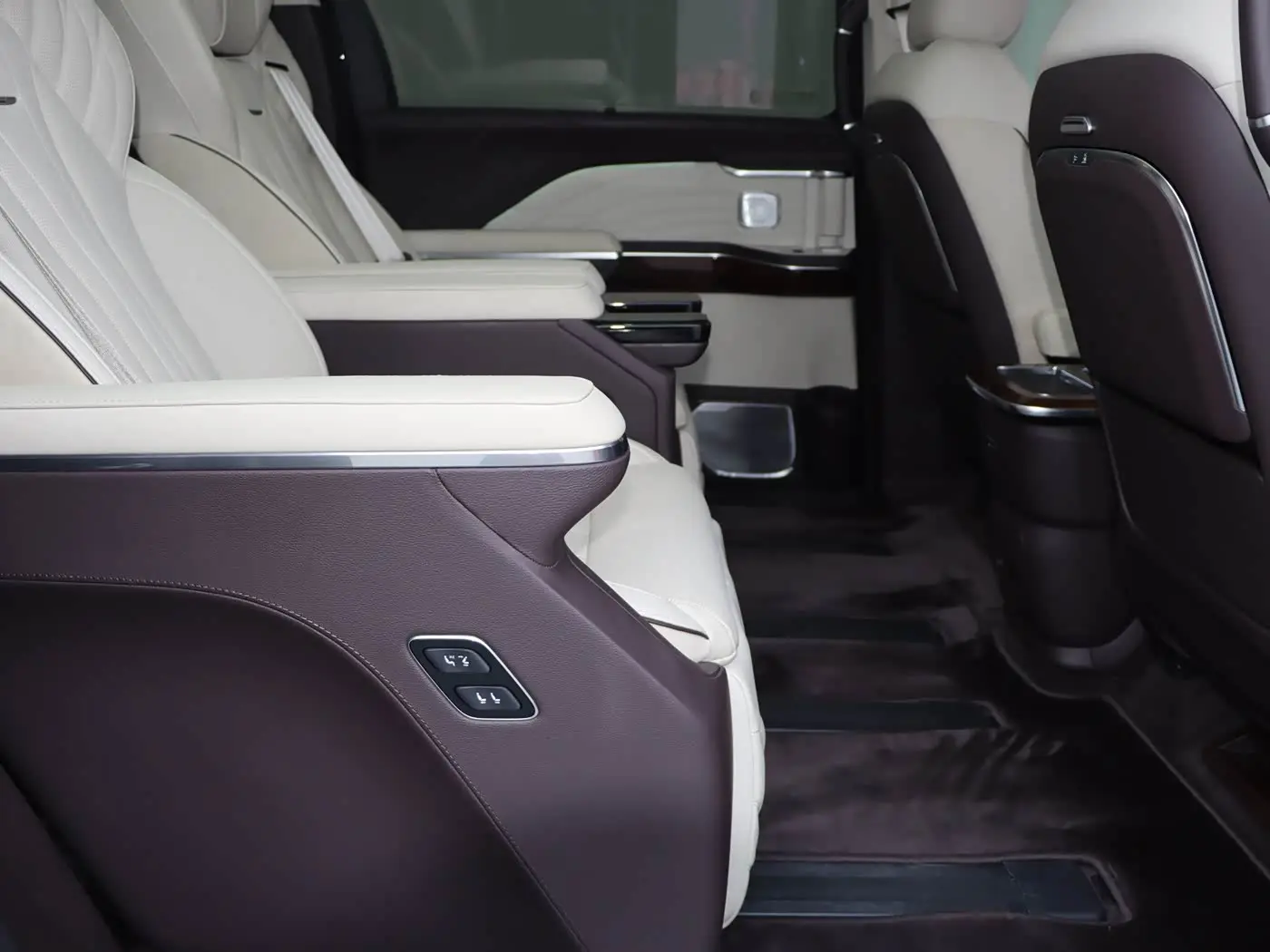 Hongqi HQ9 2025 — Photo 12/20