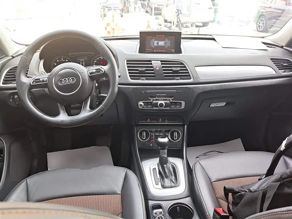 Audi Q3 2019 — Photo 10/20
