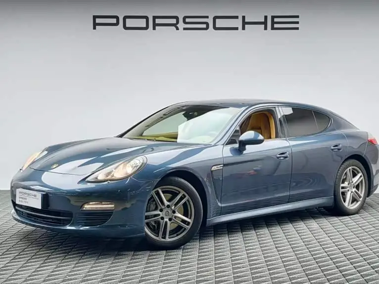 Porsche Panamera, 2012